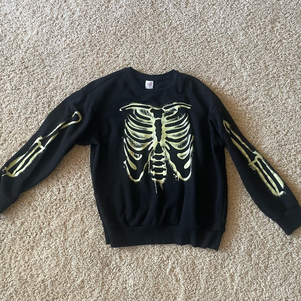 Black Skeleton Print Sweatshirt